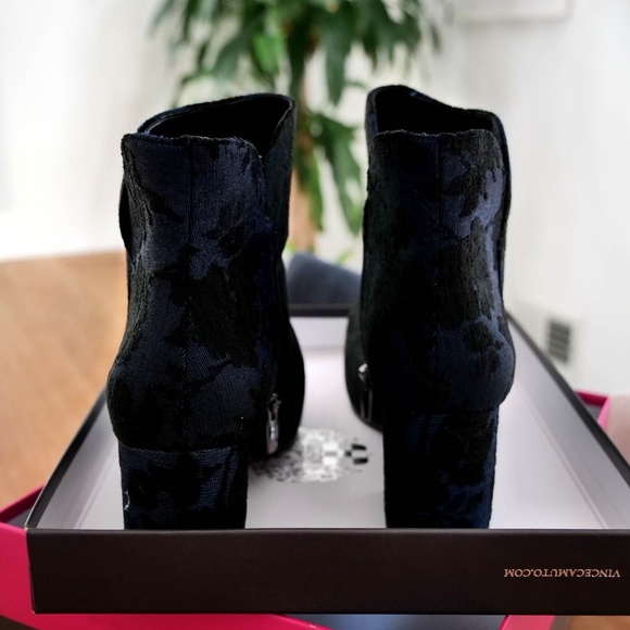 Vince Camuto Kassie Suede Boots, Black and Blue Andromeda 11W — NEW - Picture 6 of 10
